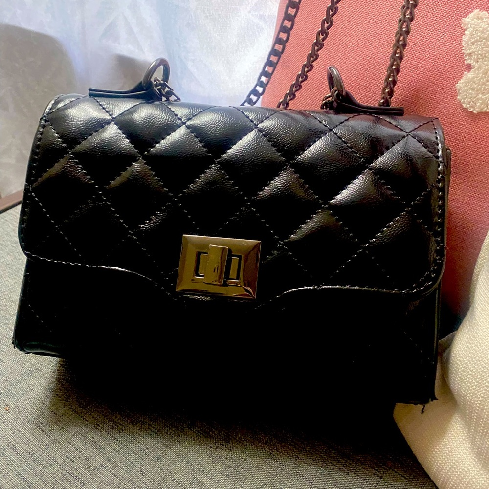 Steve Madden black crossbody bag